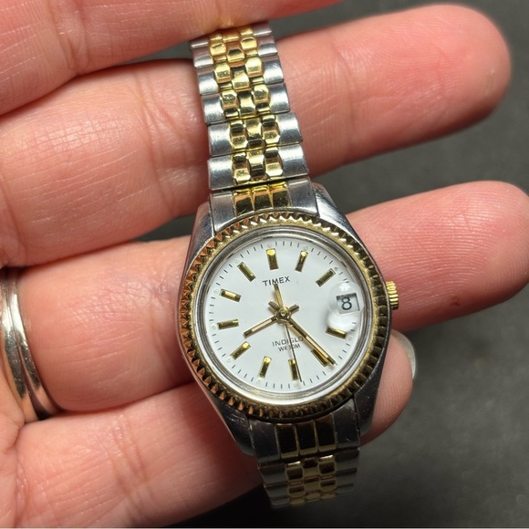 Timex Indiglo Ladies Quartz Watch Date Just White Dial Silver Gold Tone Working - Picture 5 of 9